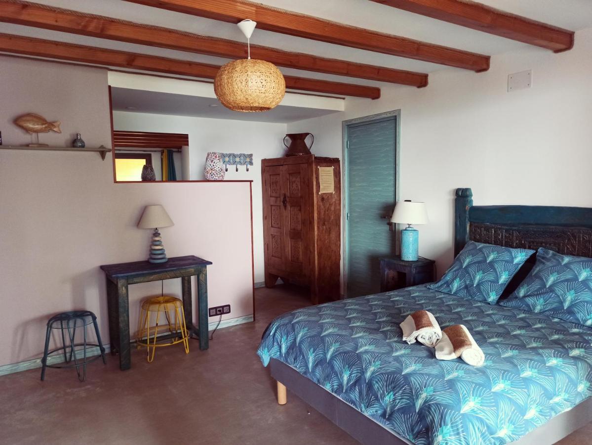 Bed and Breakfast O Reves Ailleurs Saint-Cyr-sur-Mer Exterior foto
